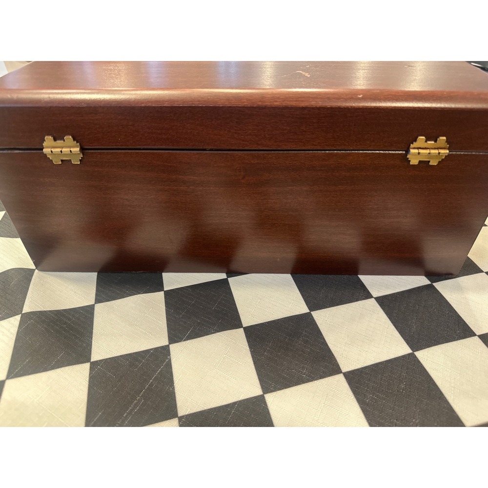 Reed & Barton Wood Silverware Chest Mahogany Finish Tarnish Proof Lining flaw - Picture 6 of 9